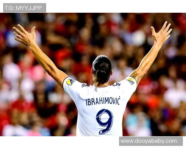 美国足球明星意外去世引发全球哀悼追忆其辉煌职业生涯与人道精神 美国足球明星意外去世引发全球哀悼追忆其辉煌职业生涯与人道精神