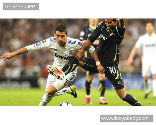 足球明星名字大写英文的魅力与影响力探讨 足球明星名字大写英文的魅力与影响力探讨